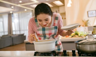 鸭杂汤怎么做最好吃 鸭杂汤怎么做最好吃视频