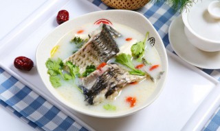 草鱼头汤怎么做好吃 草鱼头汤的家常做法