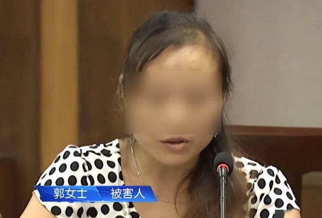 2013年，女老师被人推进窨井后脱光衣物做绳子，求生60小时后获救