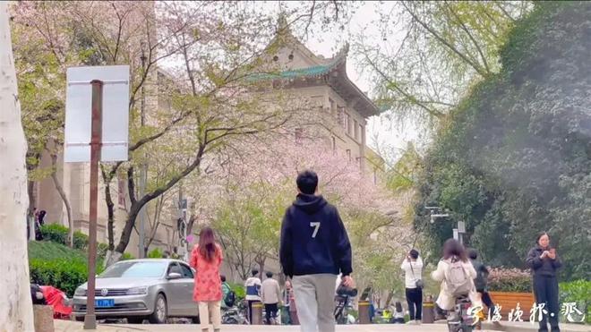 浙江小伙一天狂刷武汉7大景点，武汉值得“特种兵式旅游”，更值得长情陪伴